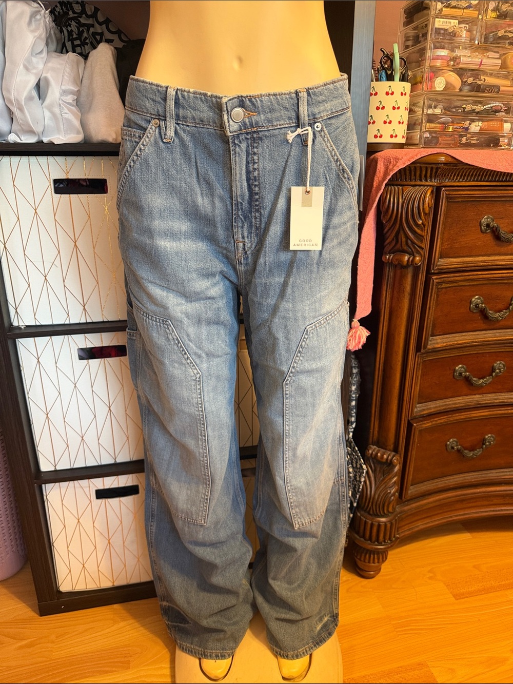 Good American Women’s Light Blue Relaxed Fit Jeans